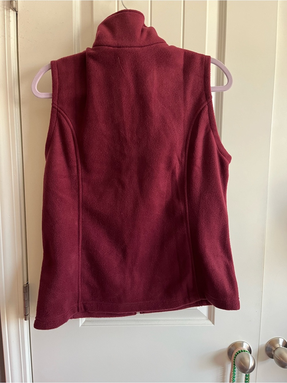 Columbia Men’s Burgundy Fleece Vest - Zip Front - Picture 3 of 4